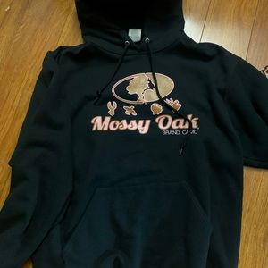 Mossy Oak hoodie size L Black with pink lettering